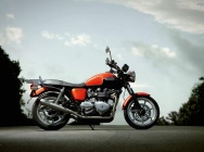 Мотоцикл Triumph Bonneville S.E. 2010 фото