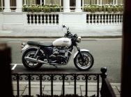Мотоцикл Triumph Bonneville 2011 фото