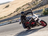 Мотоцикл Triumph Street Triple RX 2015 фото