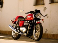 Мотоцикл Triumph Thruxton 2008 фото