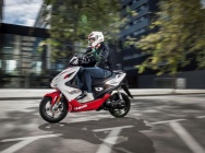 Мотоцикл Yamaha AEROX 50 R 2013 фото