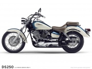 Мотоцикл Yamaha DS 250 DRAGSTAR 2012 фото