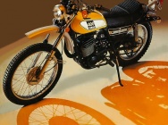 Мотоцикл Yamaha DT 400 B 1974 фото