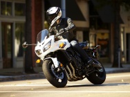 Мотоцикл Yamaha FZ1 2011 фото