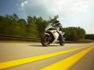 Мотоцикл Yamaha FZ6R 2011 фото