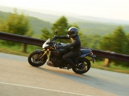 Мотоцикл Yamaha FZ8 2011 фото