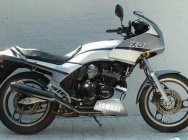 Мотоцикл Yamaha XJ 600 1983 фото