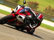 Мотоцикл Yamaha YZF-R1 2011 фото