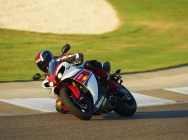 Мотоцикл Yamaha YZF-R1 2011 фото