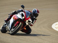 Мотоцикл Yamaha YZF-R1 2012 фото