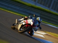Мотоцикл Yamaha YZF-R6 2011 фото