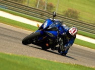 Мотоцикл Yamaha YZF-R6 2011 фото