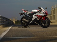 Мотоцикл Yamaha YZF-R6 2011 фото
