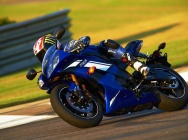 Мотоцикл Yamaha YZF-R6 2011 фото
