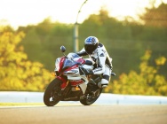 Мотоцикл Yamaha YZF-R6 2011 фото