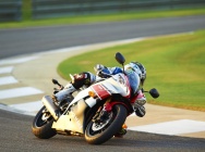 Мотоцикл Yamaha YZF-R6 2011 фото