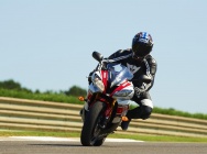 Мотоцикл Yamaha YZF-R6 2011 фото