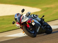 Мотоцикл Yamaha YZF-R6 2011 фото