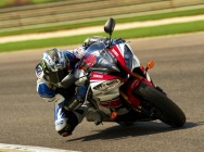 Мотоцикл Yamaha YZF-R6 2011 фото