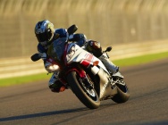 Мотоцикл Yamaha YZF-R6 2011 фото