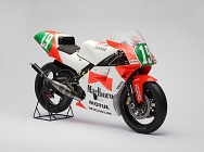 Мотоцикл Yamaha YZR 250 1990 фото
