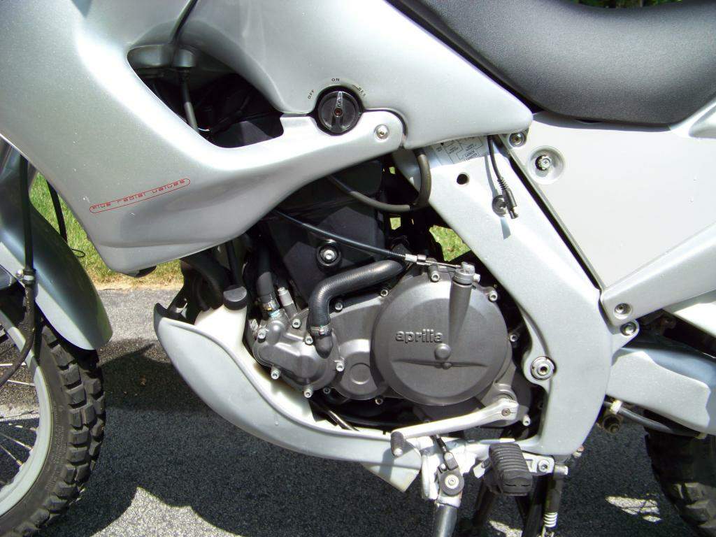 Мотоцикл Aprilia Pegaso 650 Outback 2000 фото