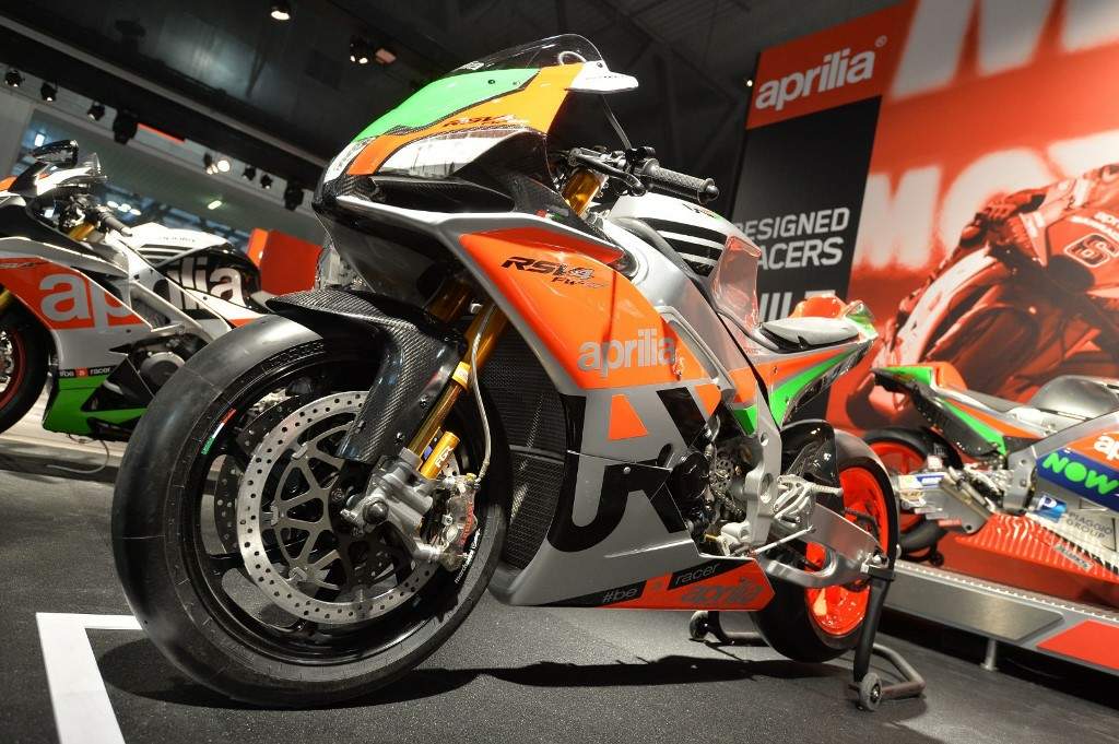 Мотоцикл Aprilia RSV4 R FW-GP 2017 фото