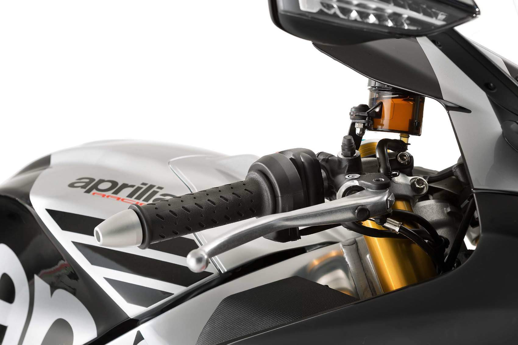 Мотоцикл Aprilia RSV4 RF 2017 фото