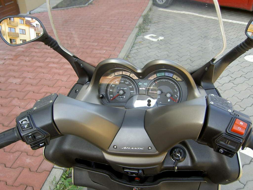 Мотоцикл Aprilia Scarabeo 200 2008 фото