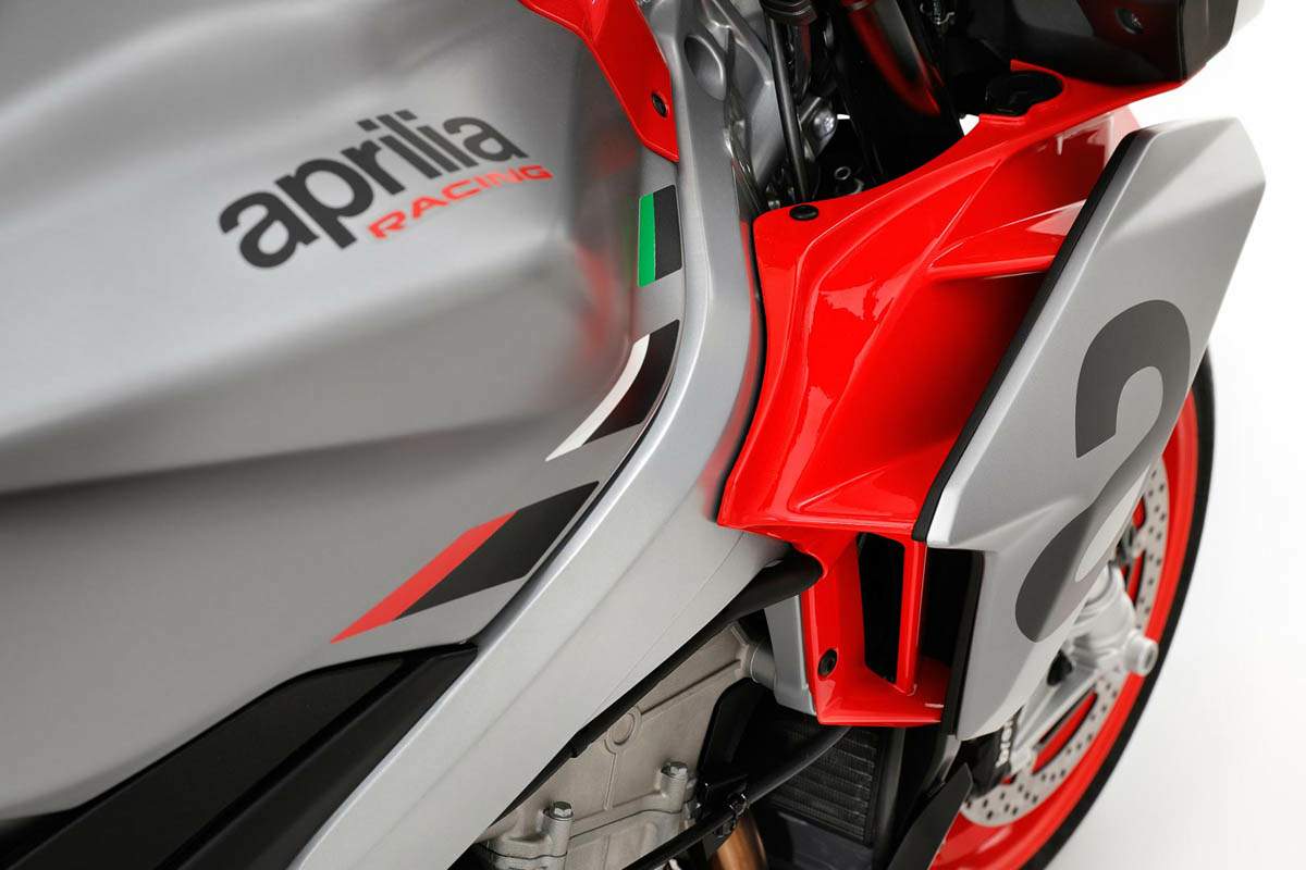 Мотоцикл Aprilia Tuono 660 2021 фото