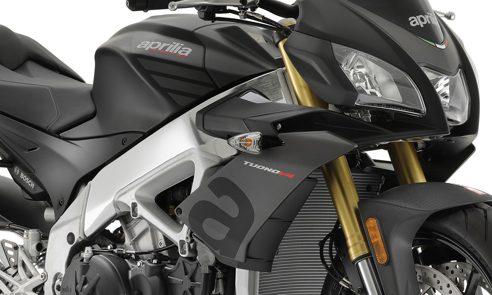Мотоцикл Aprilia Tuono V4 1100 RR 2019 фото