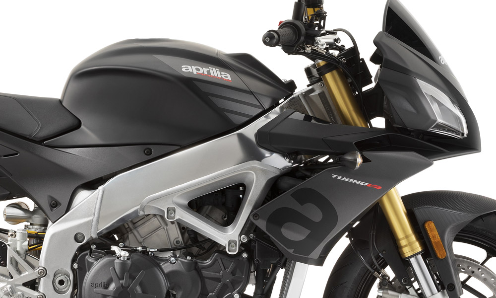 Мотоцикл Aprilia Tuono V4 1100 RR 2019 фото