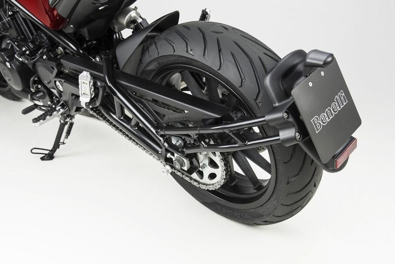 Мотоцикл Benelli Leoncino 500 2016 фото
