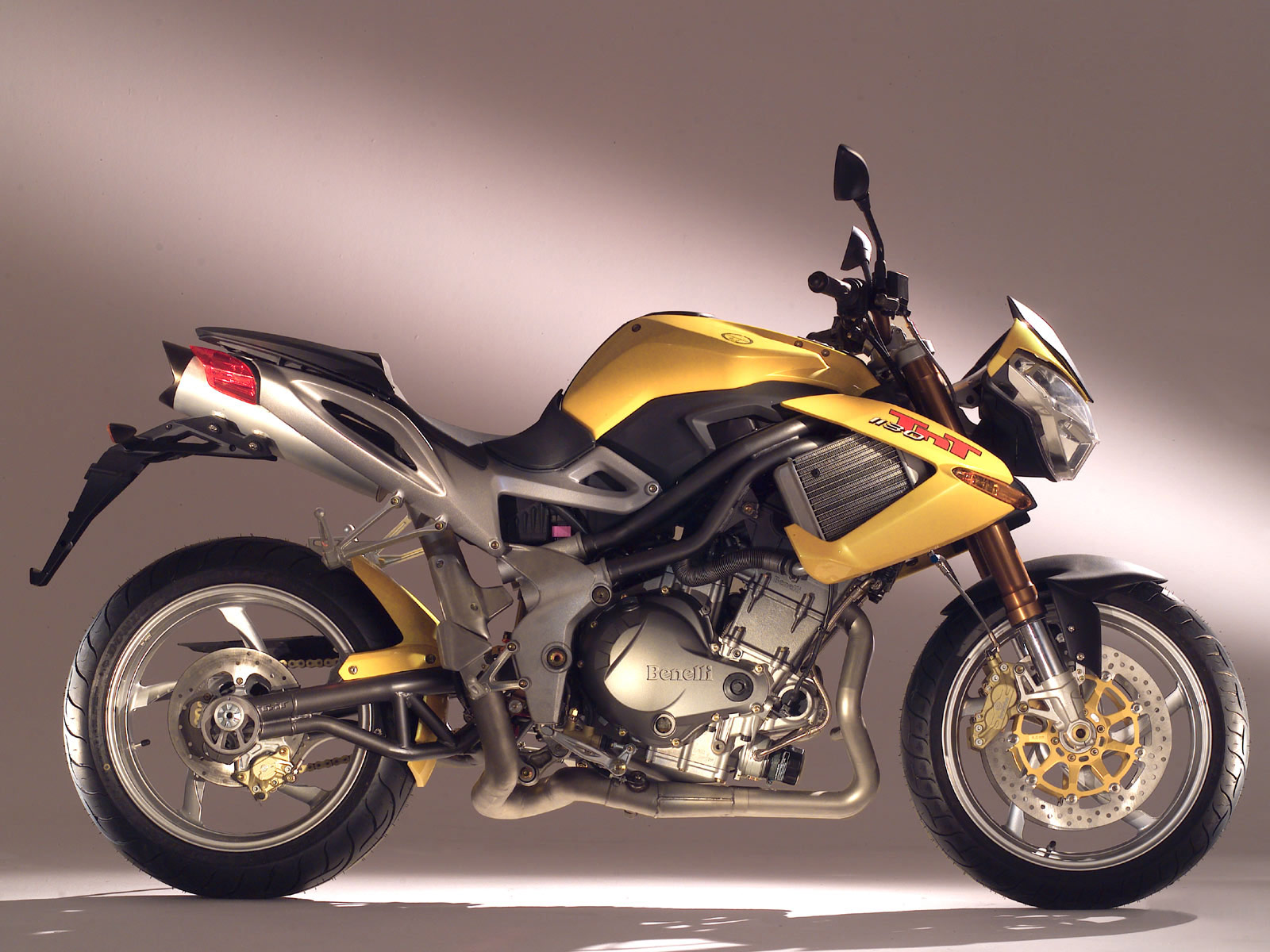 Мотоцикл Benelli TNT 1130  2004 фото