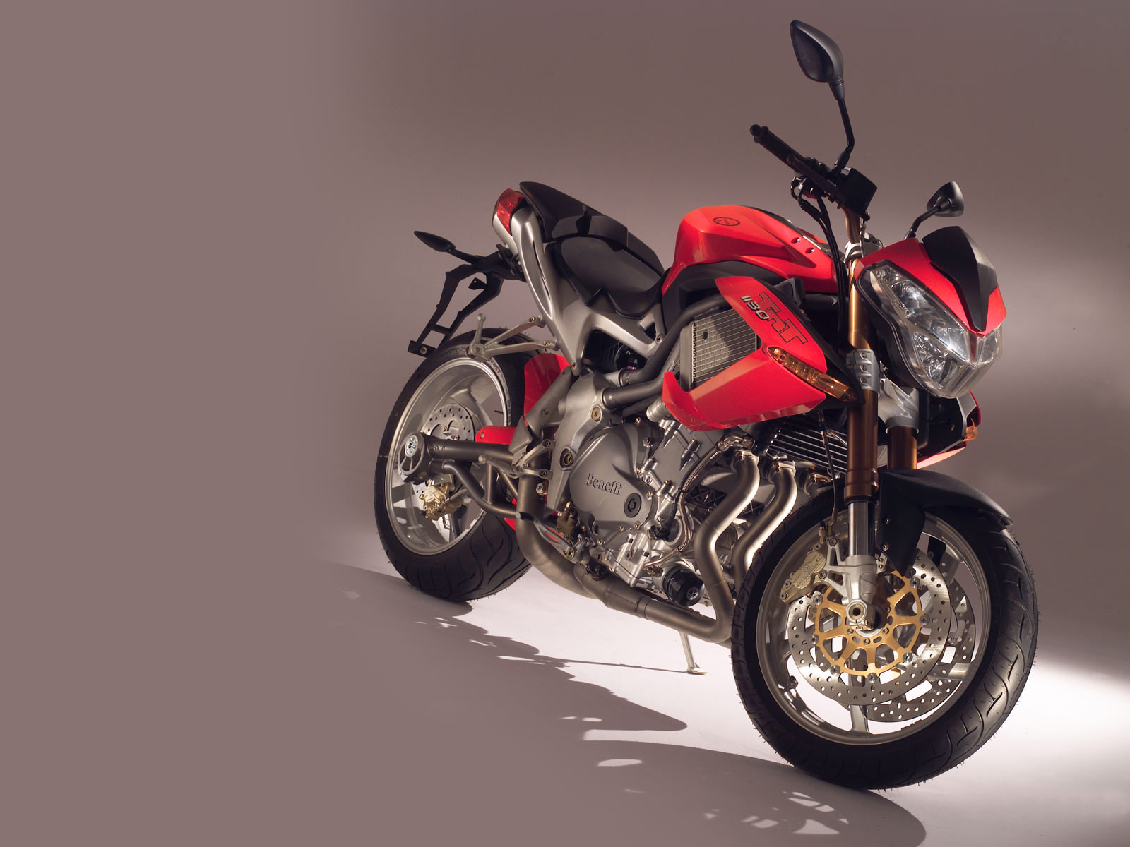 Мотоцикл Benelli TNT 1130  2004 фото