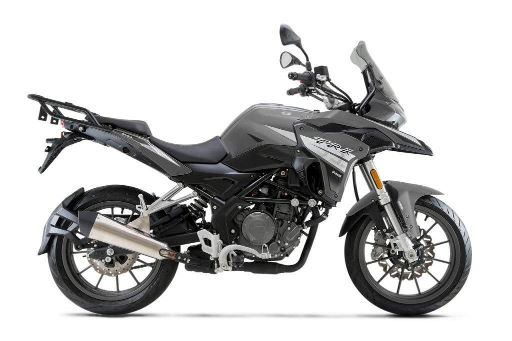 Мотоцикл Benelli TRK 251 2019 фото