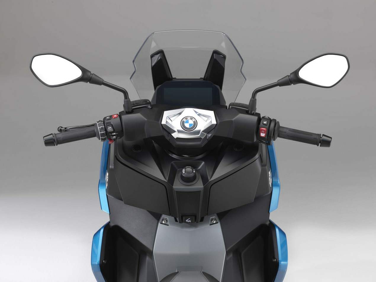 Мотоцикл BMW C 400X 2018 фото