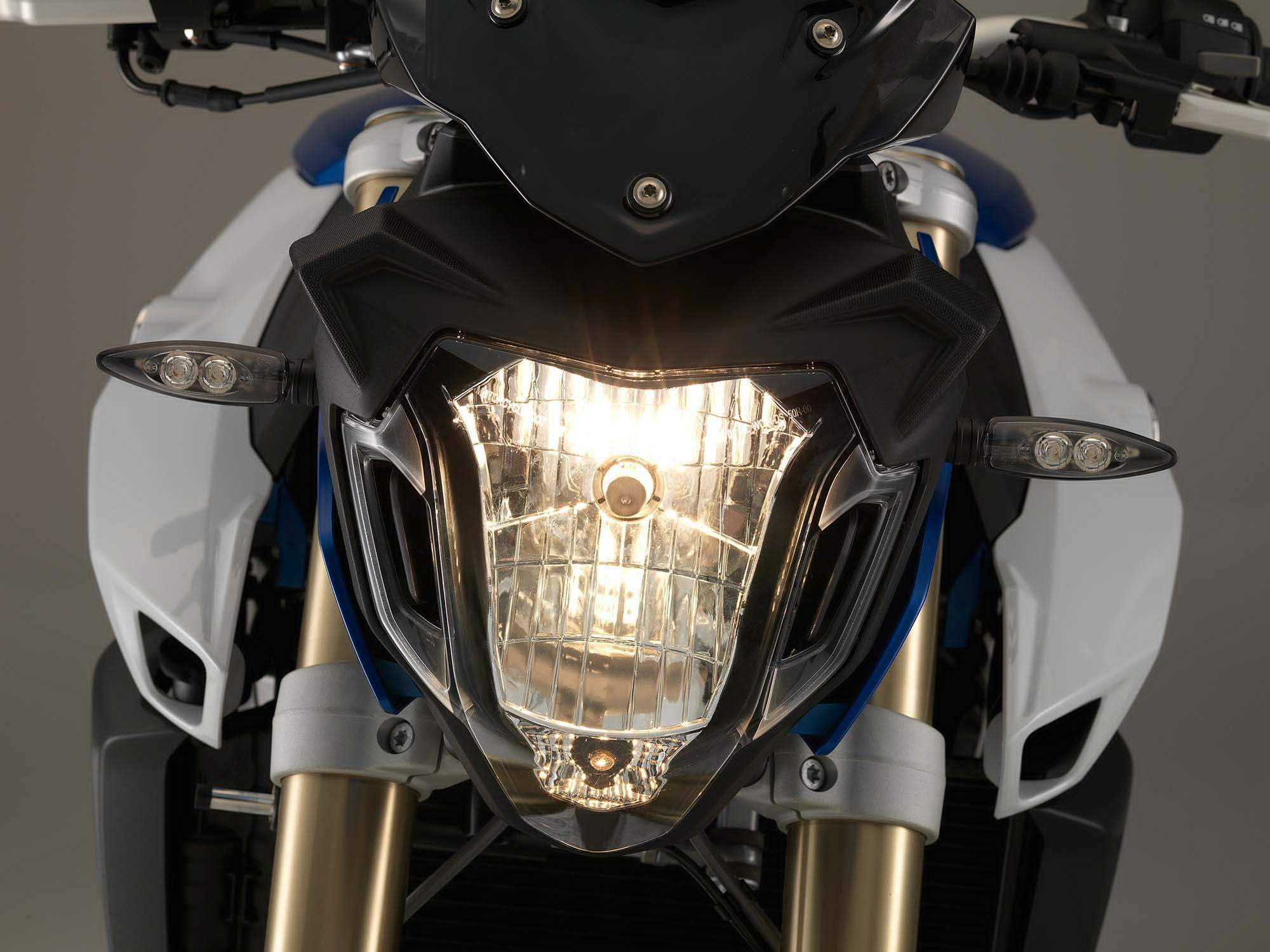 Мотоцикл BMW F 800R 2015 фото
