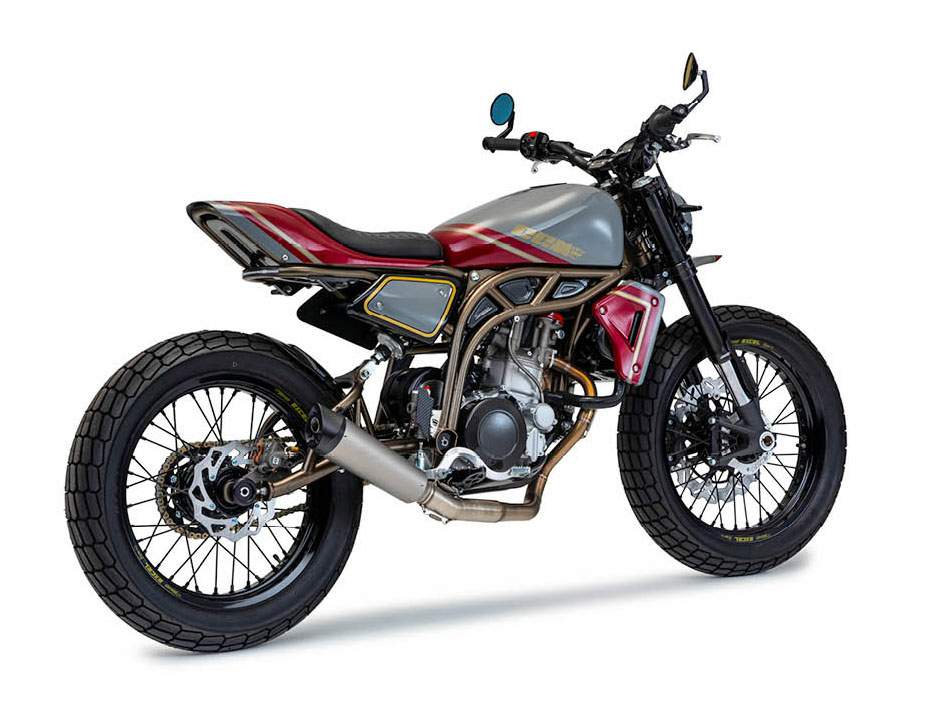 Мотоцикл CCM Street Tracker 2022 фото