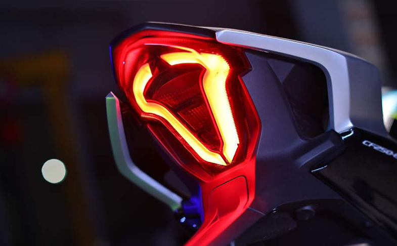 Мотоцикл CFMOTO 300 SR 2020 фото