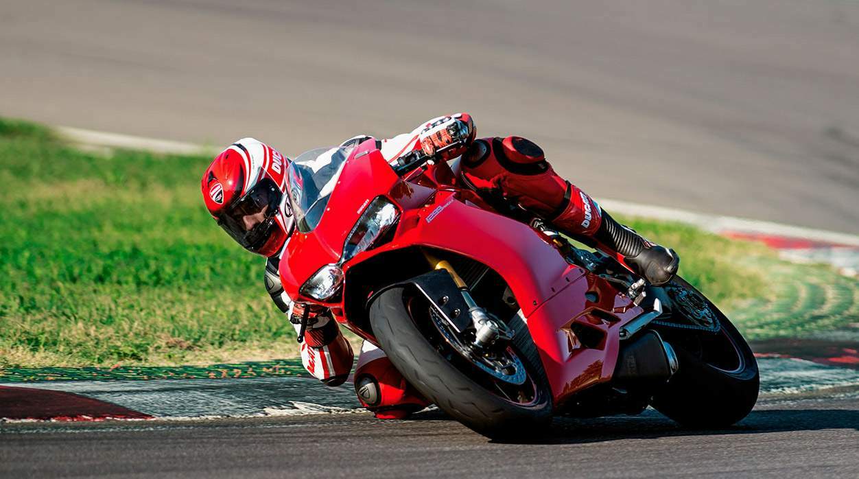 Мотоцикл Ducati 1299S Panigale 2016 фото