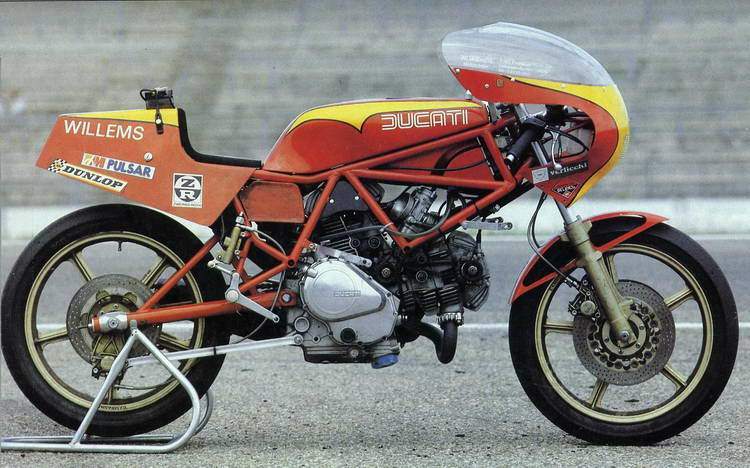 Мотоцикл Ducati 600 TT2 1982 фото