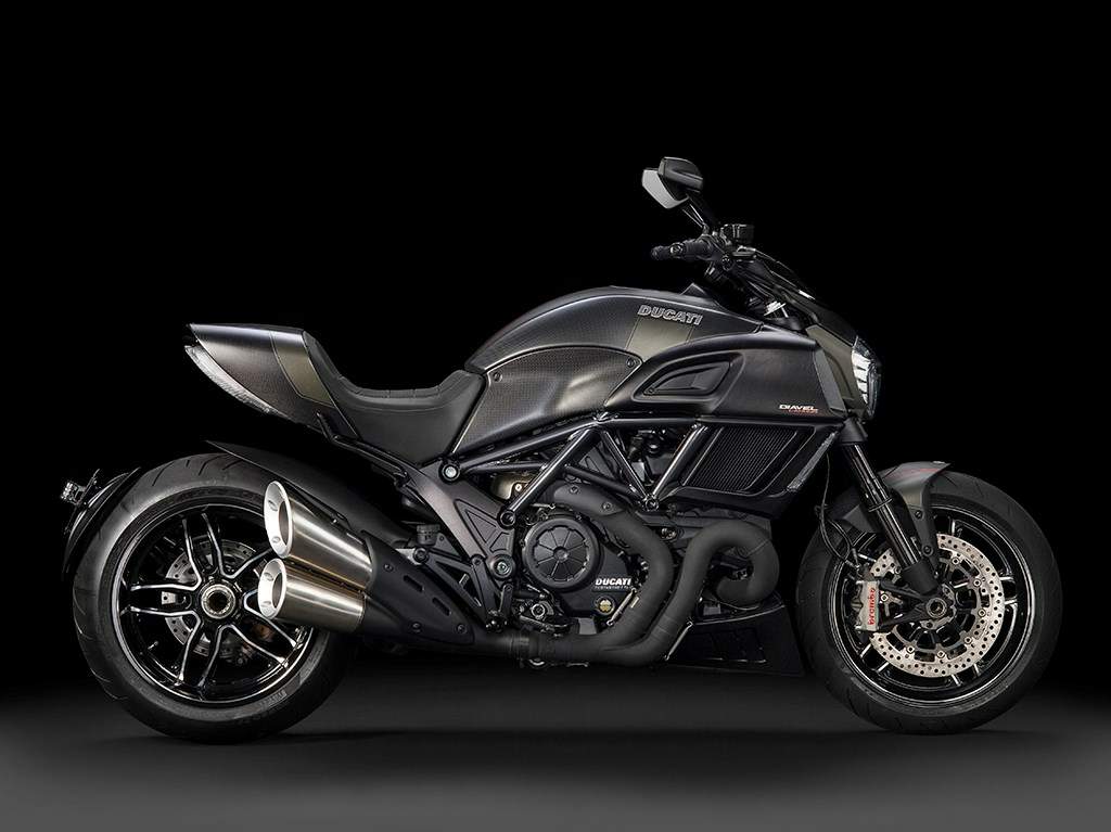 Мотоцикл Ducati Diavel Carbon 2016 фото