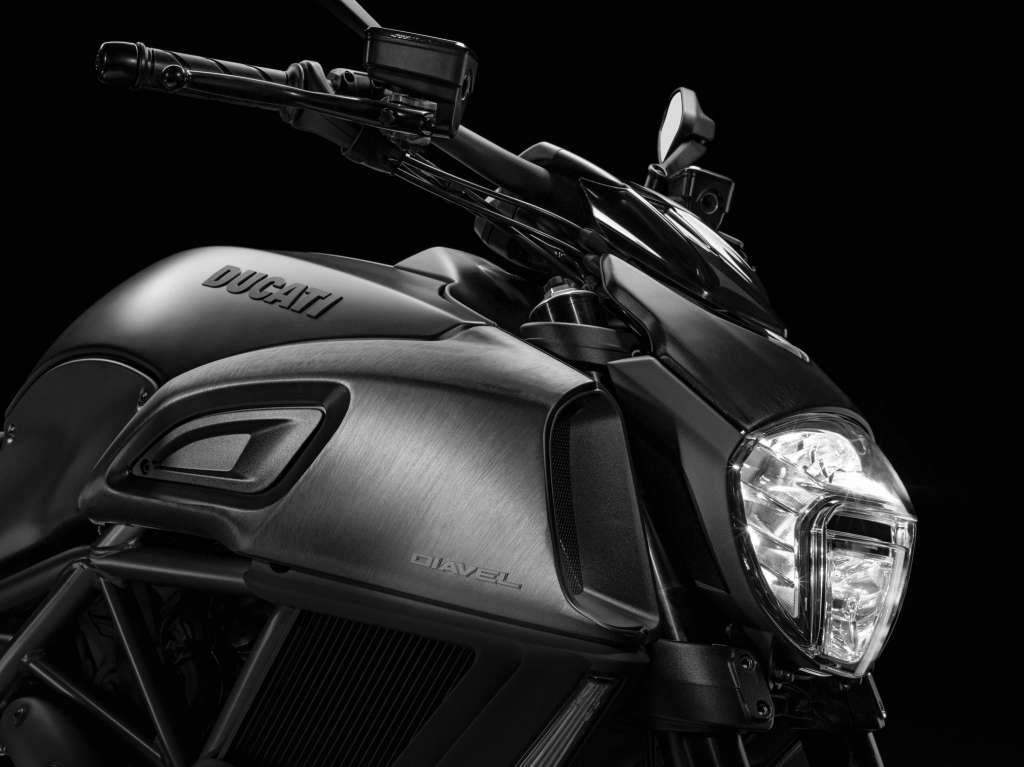 Мотоцикл Ducati Diavel 2017 фото
