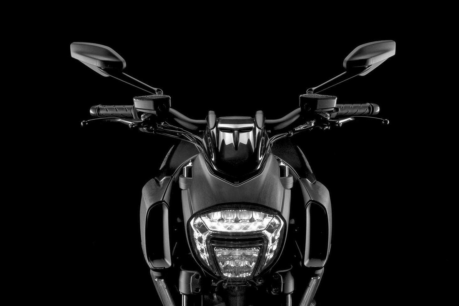 Мотоцикл Ducati Diavel 2017 фото