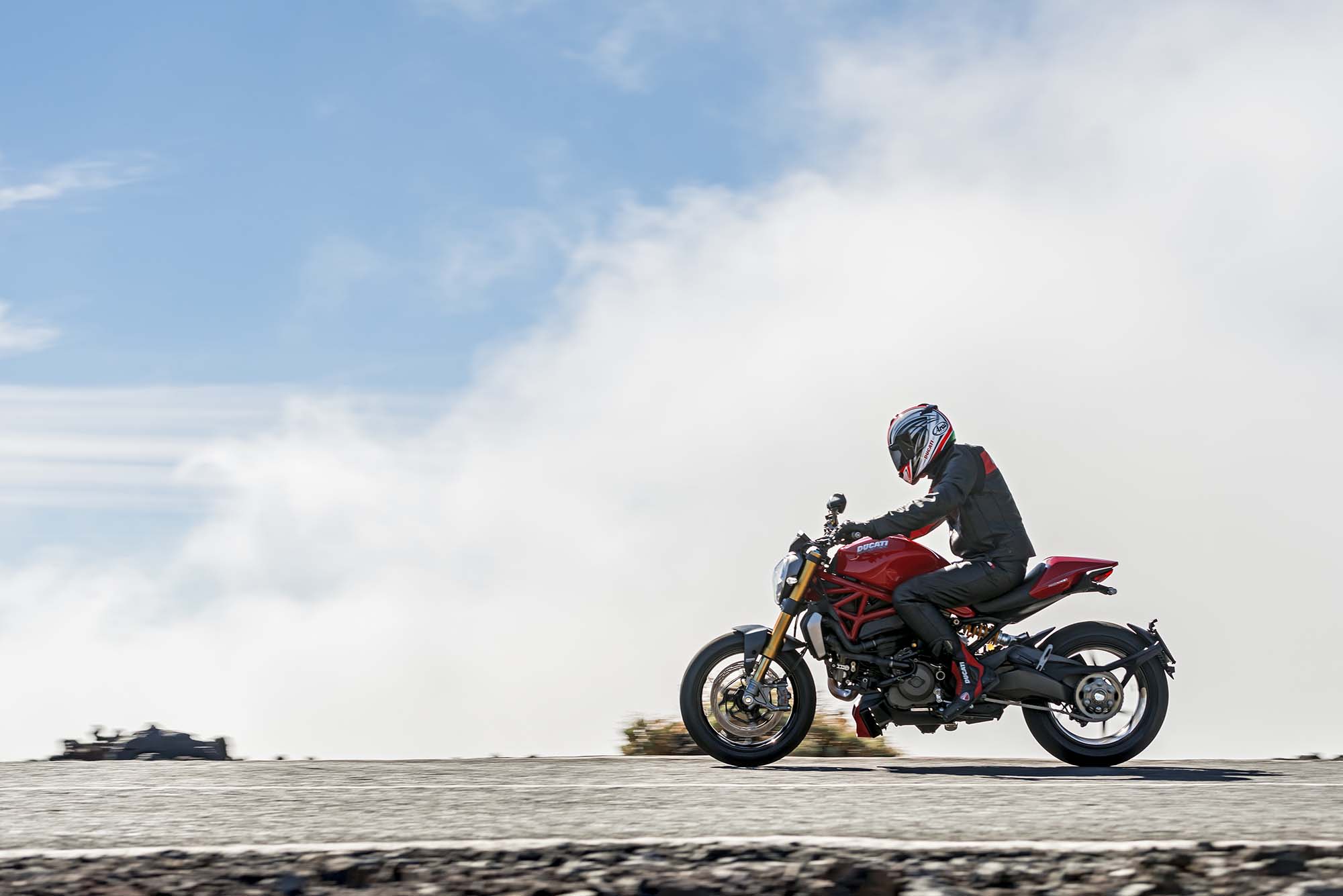 Мотоцикл Ducati Monster 1200S 2014 фото