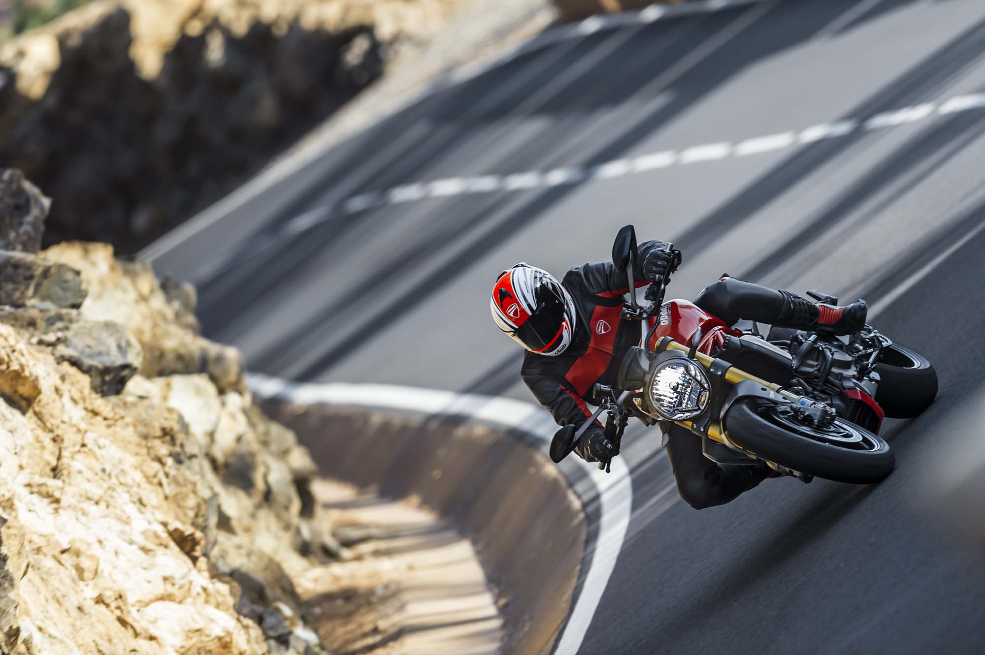 Мотоцикл Ducati Monster 1200S 2014 фото