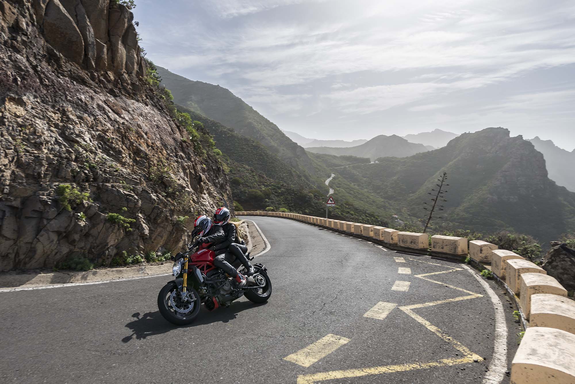 Мотоцикл Ducati Monster 1200S 2014 фото