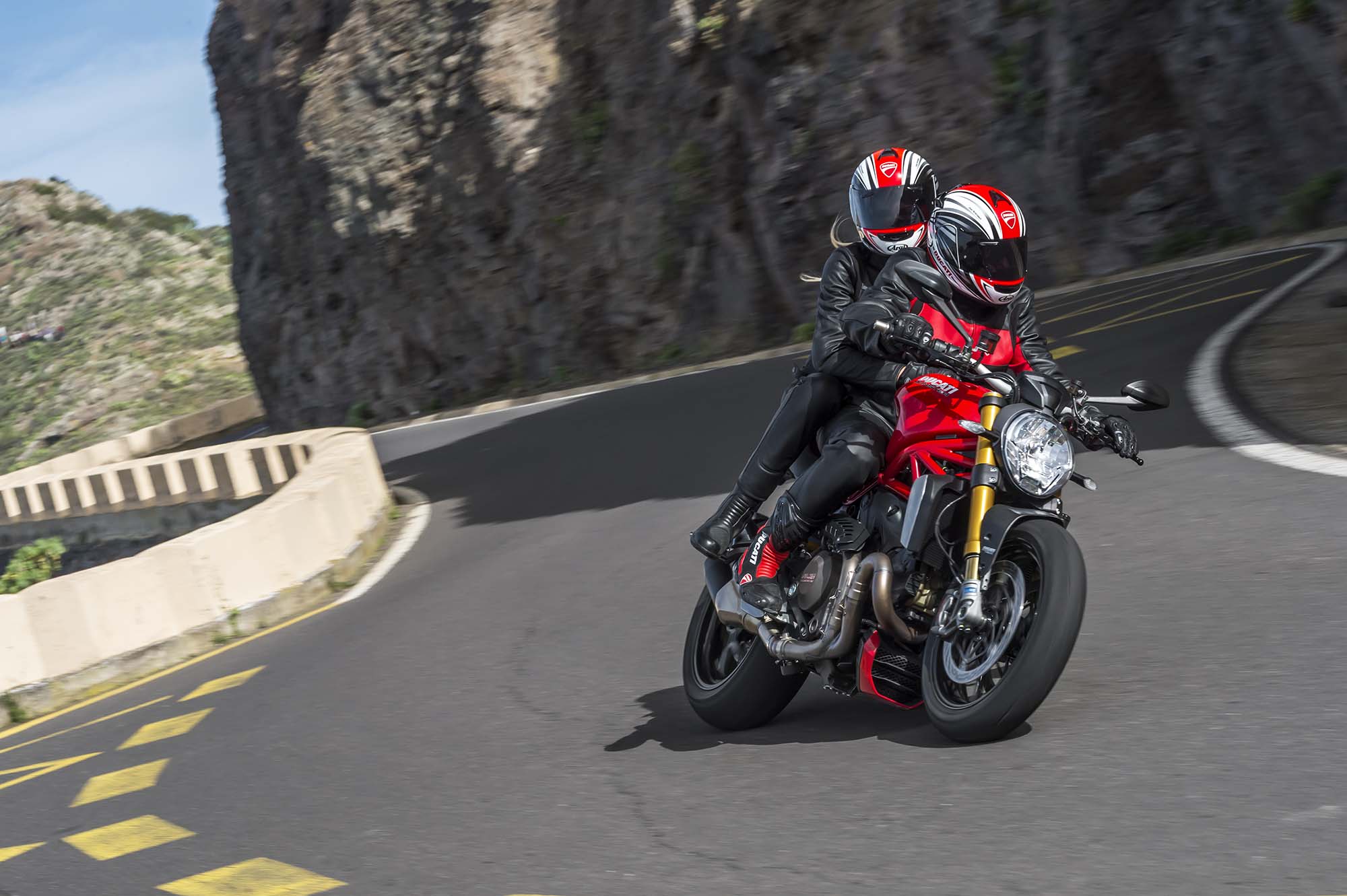Мотоцикл Ducati Monster 1200S 2014 фото