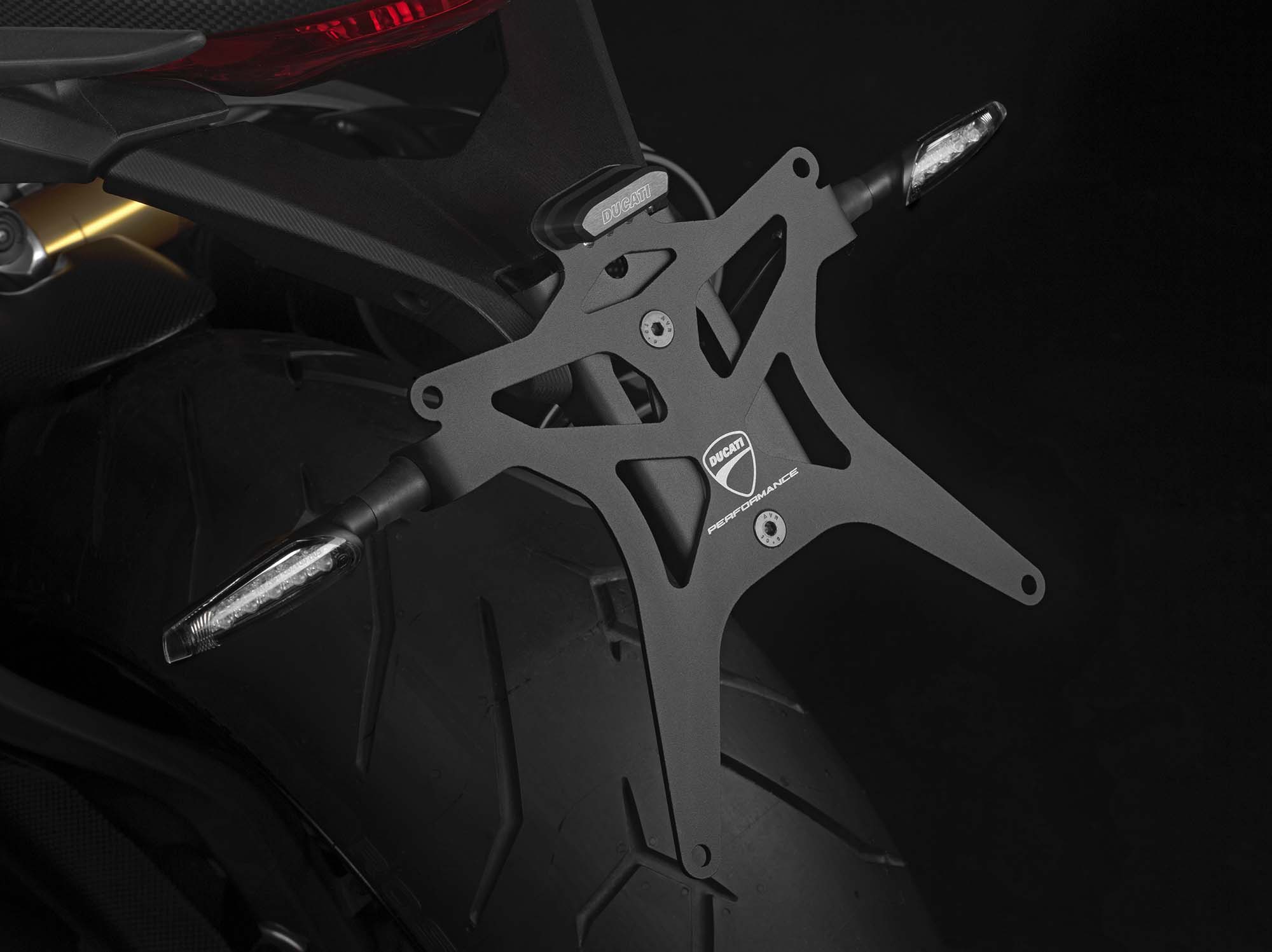 Мотоцикл Ducati Monster 1200S 2014 фото